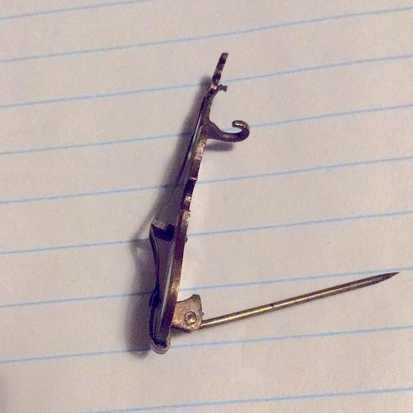 Fiddle or violin estate brooch Antique jewelry enamel instrument c clasp pin - Picture 11 of 13